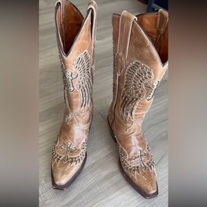 Golden Guns woman boots size 5